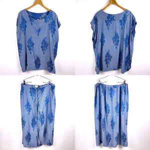 The African Village Blue Floral Rayon 2 piece Blouse Skirt DEADSTOCK One Size